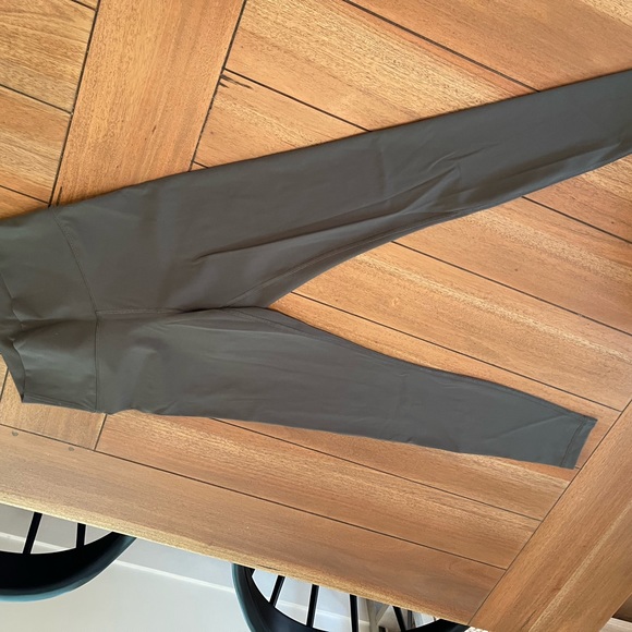 TNA Slick leggings - Picture 3 of 8